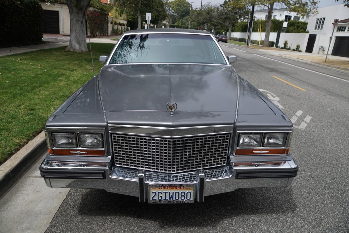 Cadillac Brougham 1987