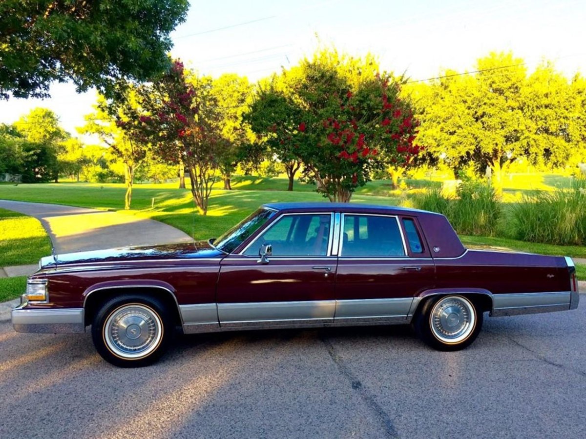 Cadillac Fleetwood Brougham 1992