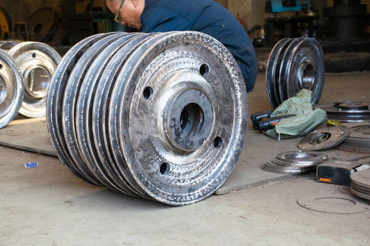 Износ реборд колёс мостовых кранов