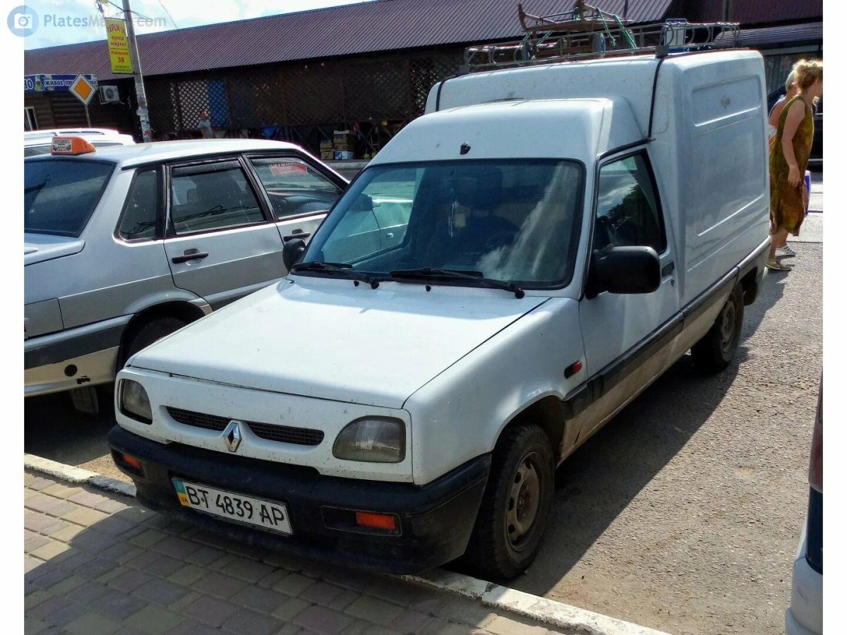 Рено Рапид пикап