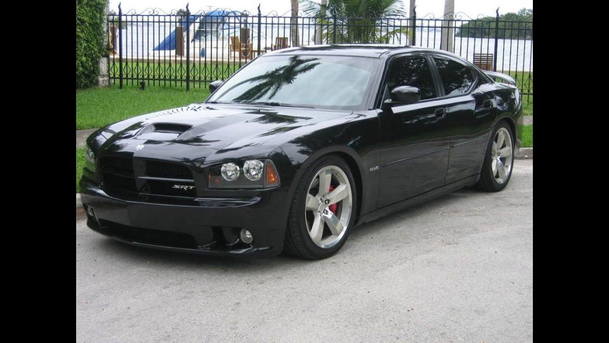Dodge Charger srt8 2005