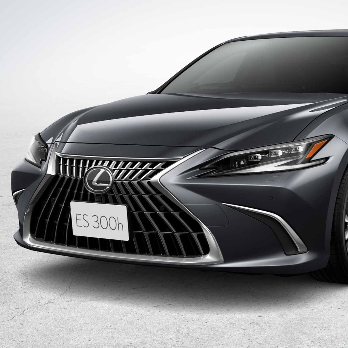 Лексус седан 2018