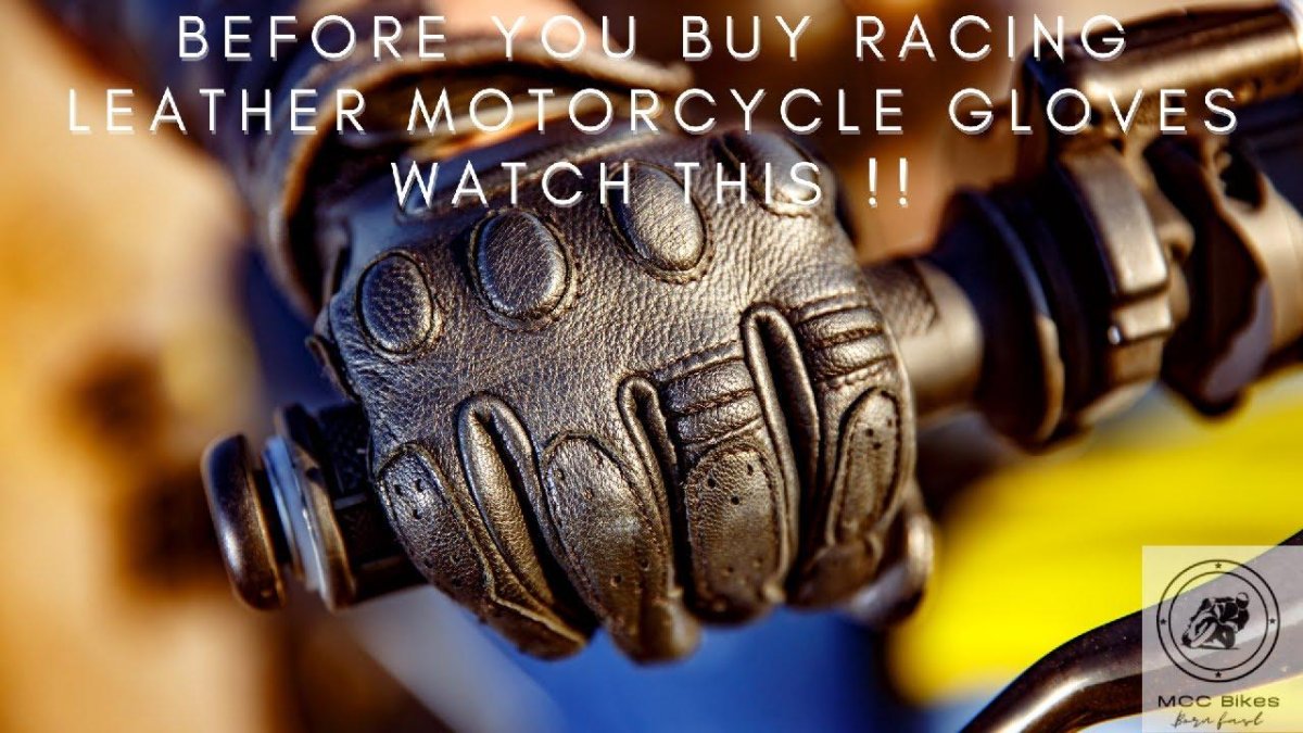 Руки в перчатках байкер