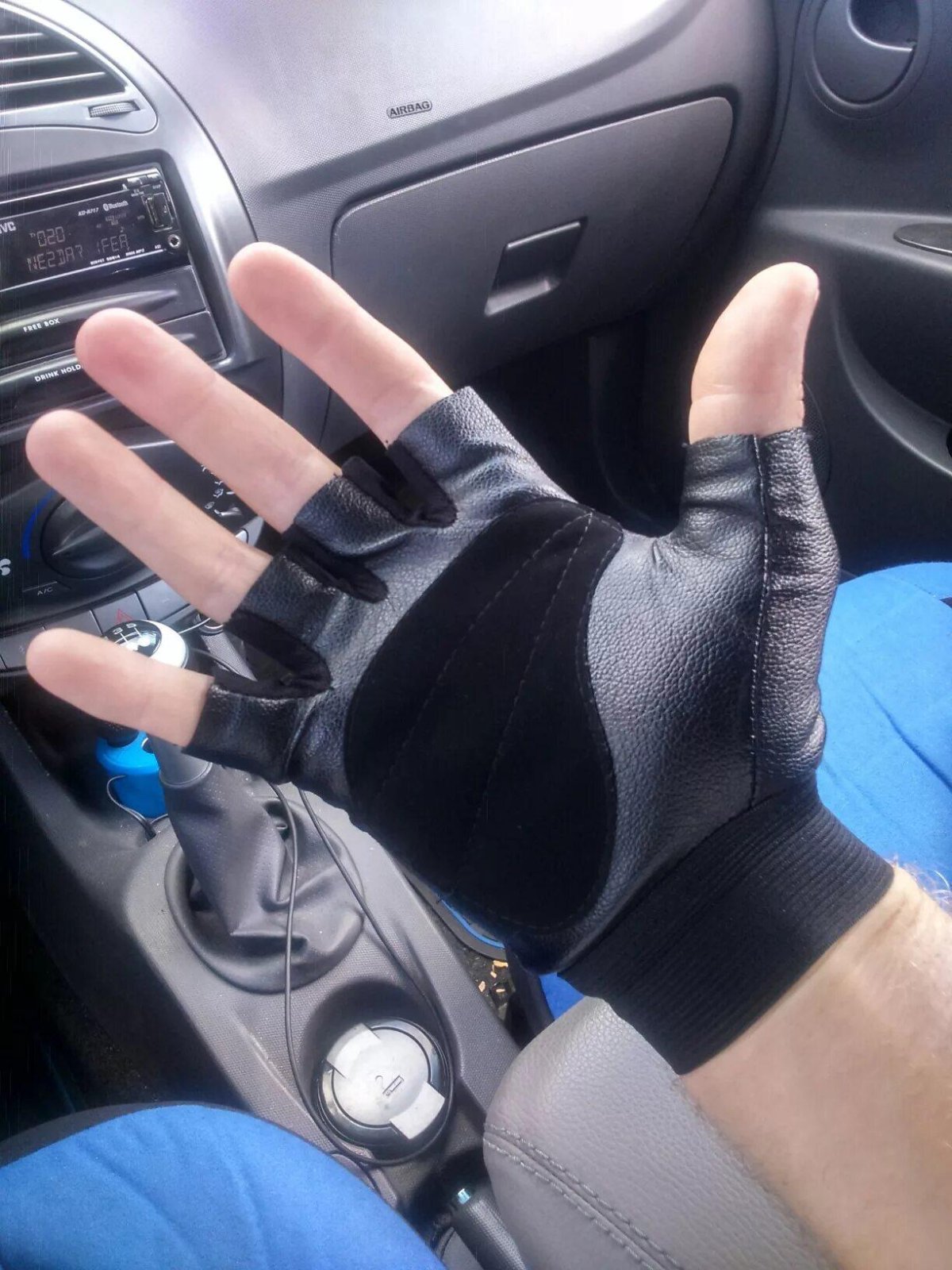 Перчатки для вождения Мерседес