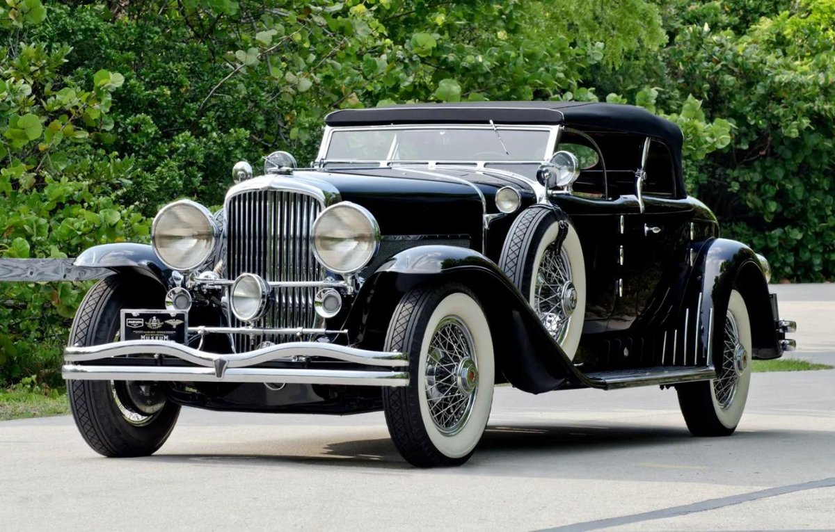 Duesenberg car 1930