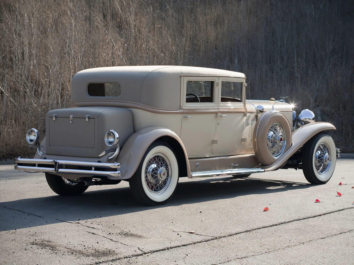 Duesenberg j 232 1930 sedan