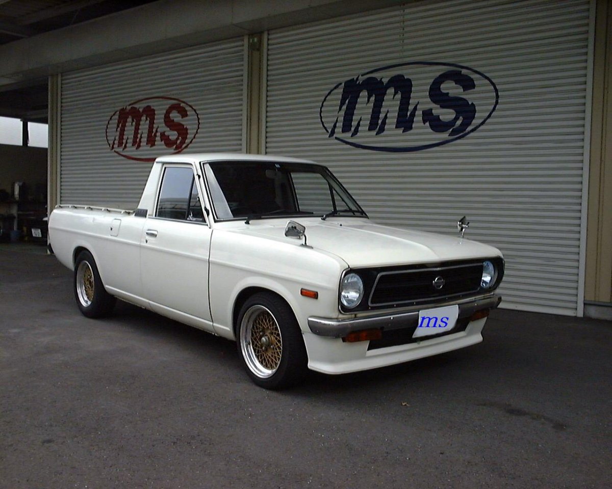 Nissan Sunny Pickup