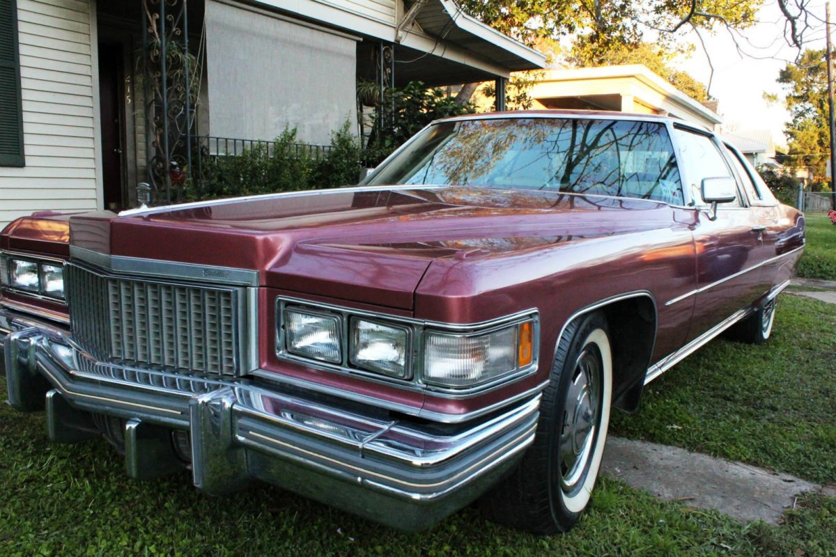 Кадиллак купе Девиль 1975