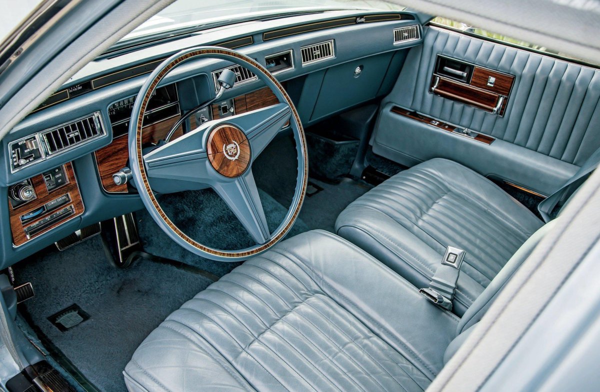Cadillac Seville 1975 Interior