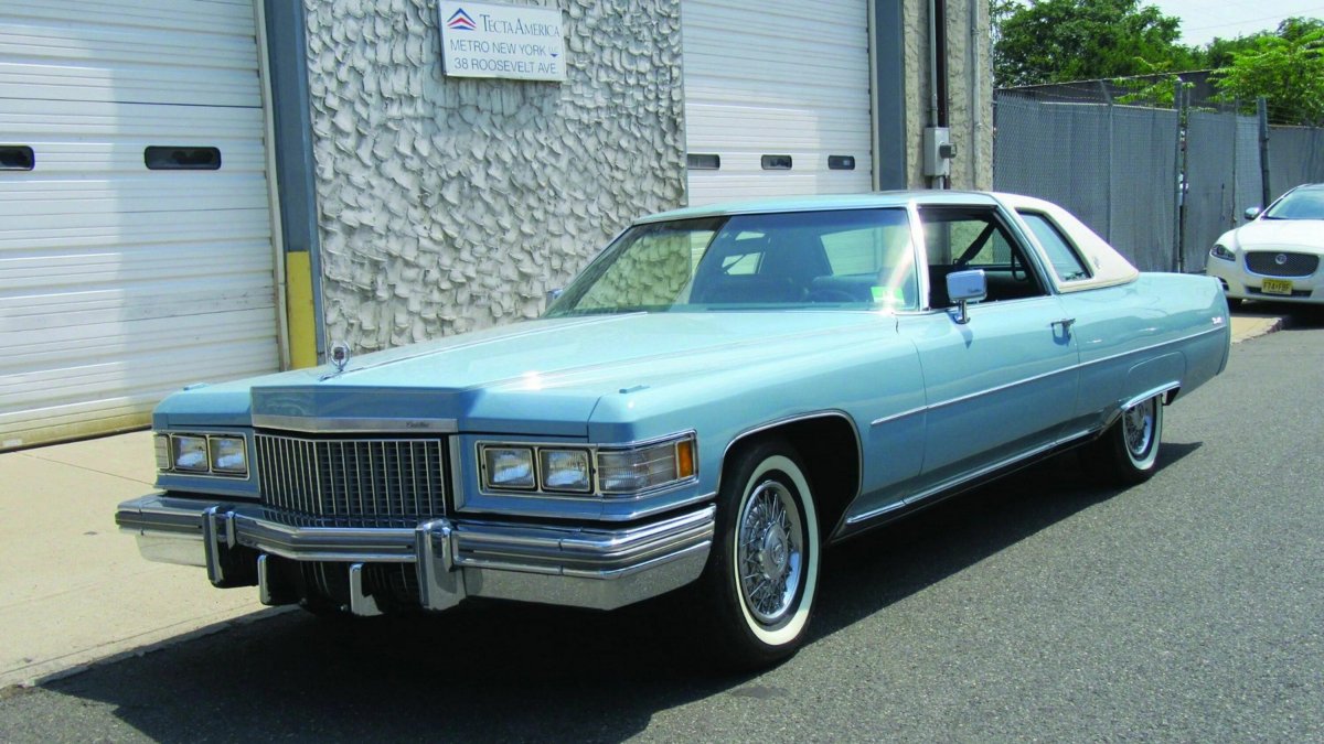Кадиллак Deville 1975