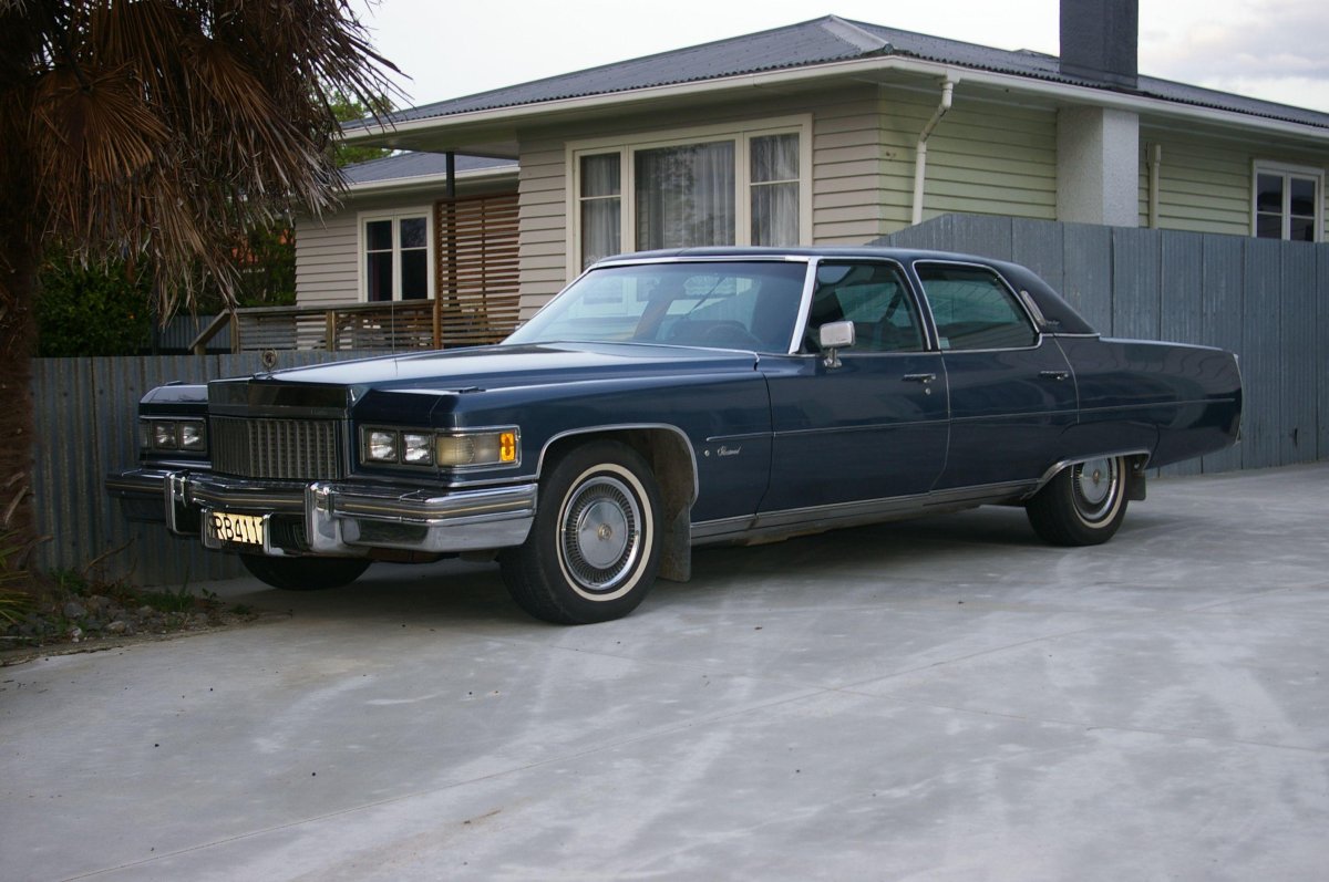 Cadillac Fleetwood 1975