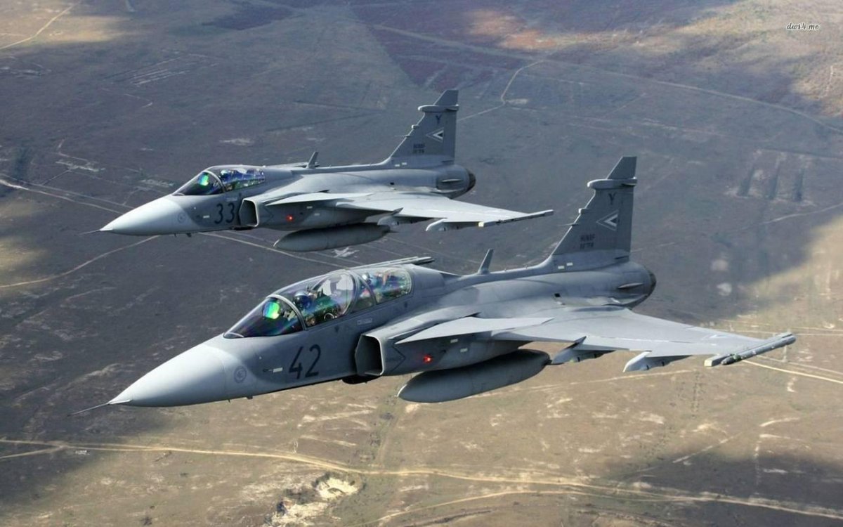 Истребитель ВВС Швеции Jas-39 Gripen