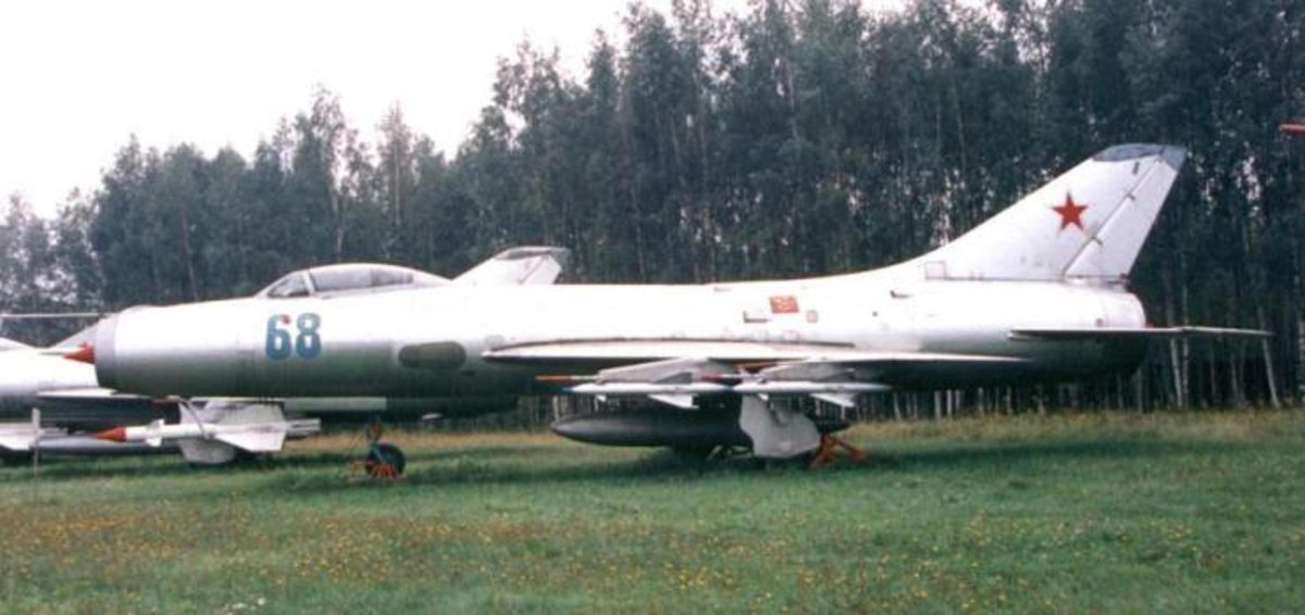Су-11 перехватчик