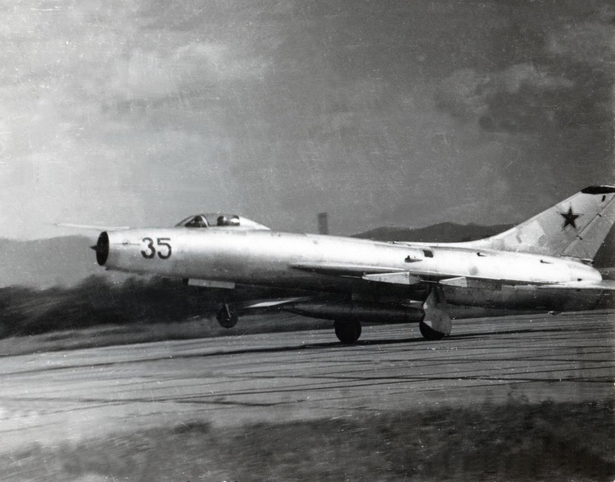 Су-7 истребитель