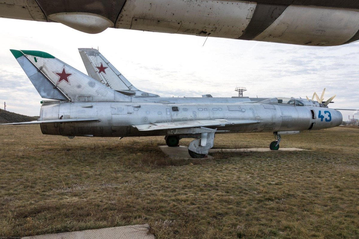 Су-11 перехватчик