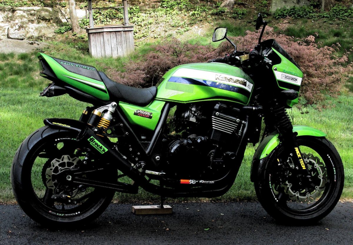 Кавасаки ZRX