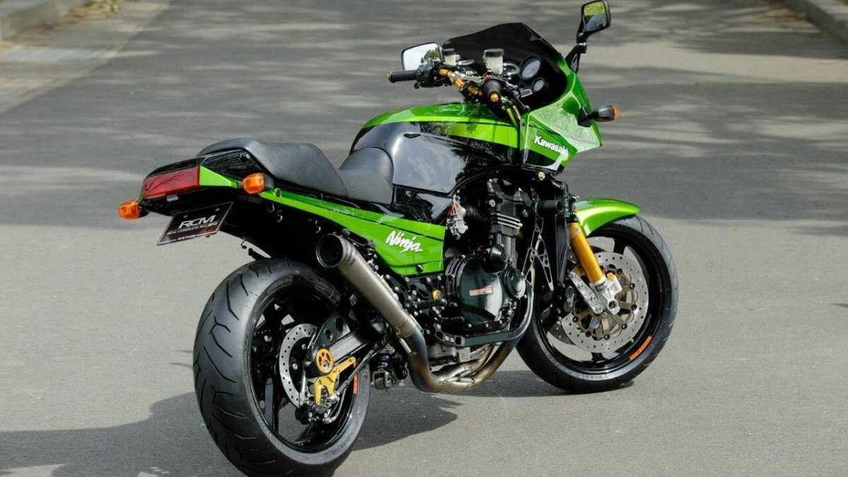 Мотоцикле Kawasaki gpz900r