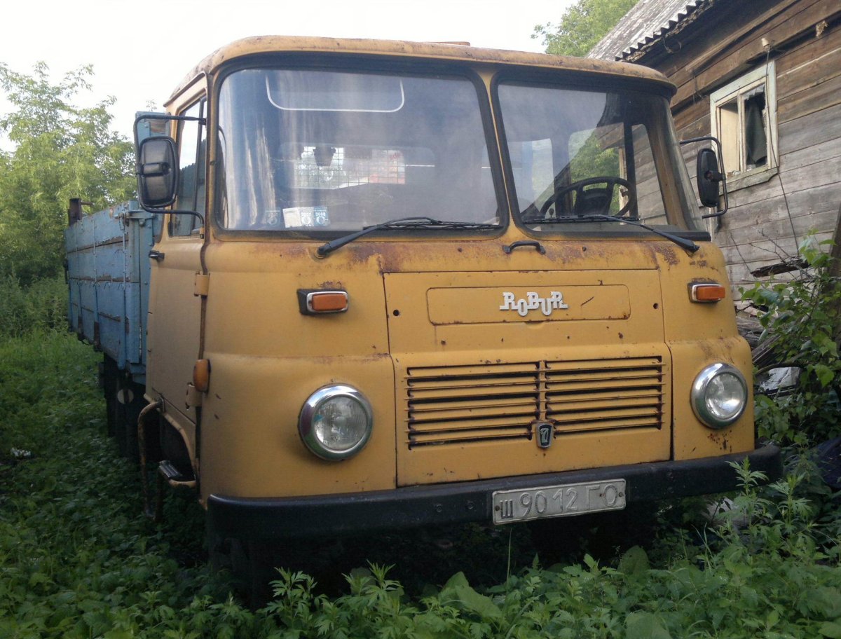 Робур ЛО 2002