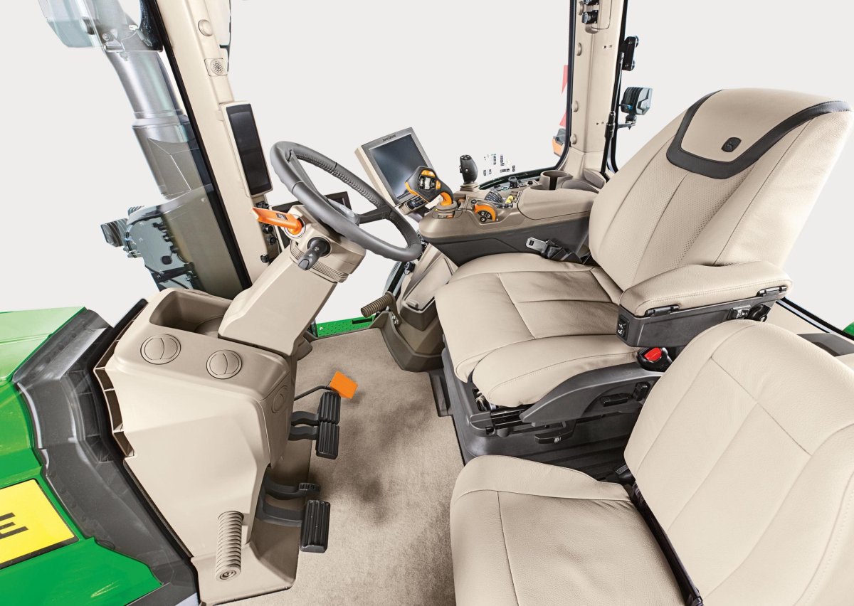 Кабина John Deere 8r