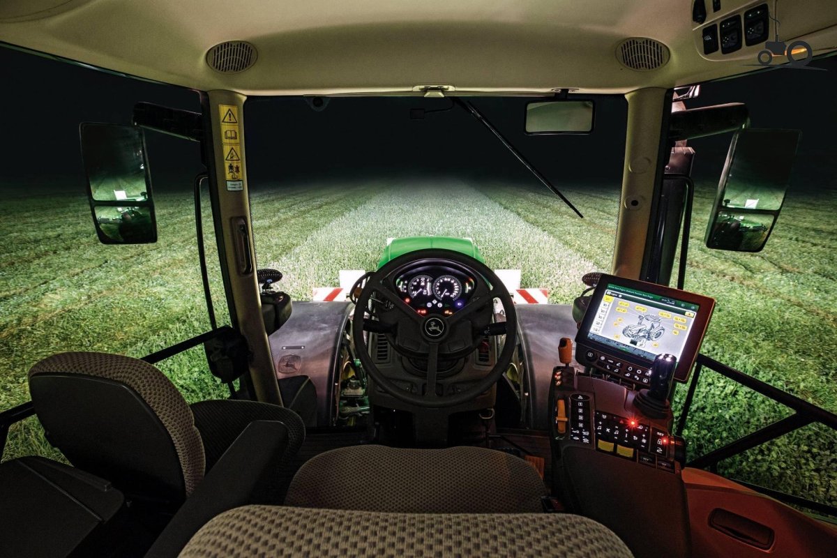 Джон Дир трактор кабина