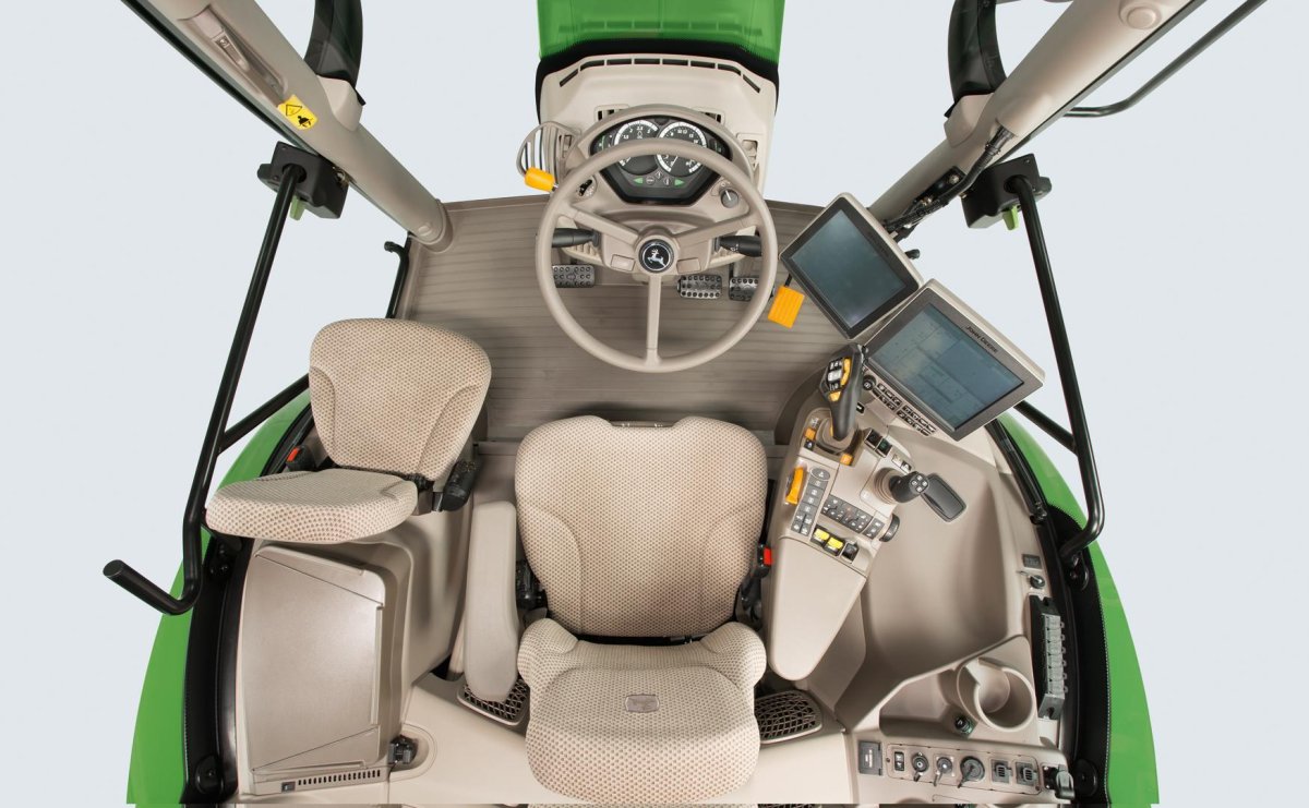 John Deere 6r кабина