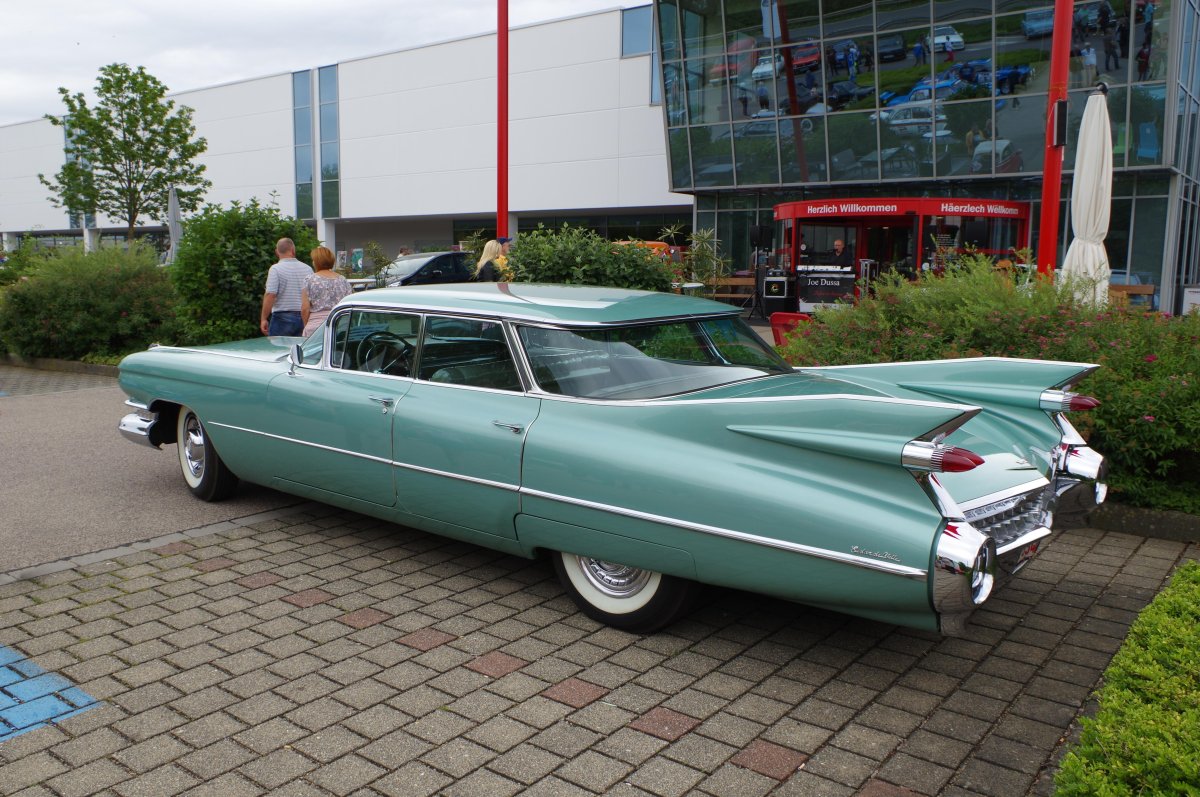 Cadillac 1959 sedan Rusty