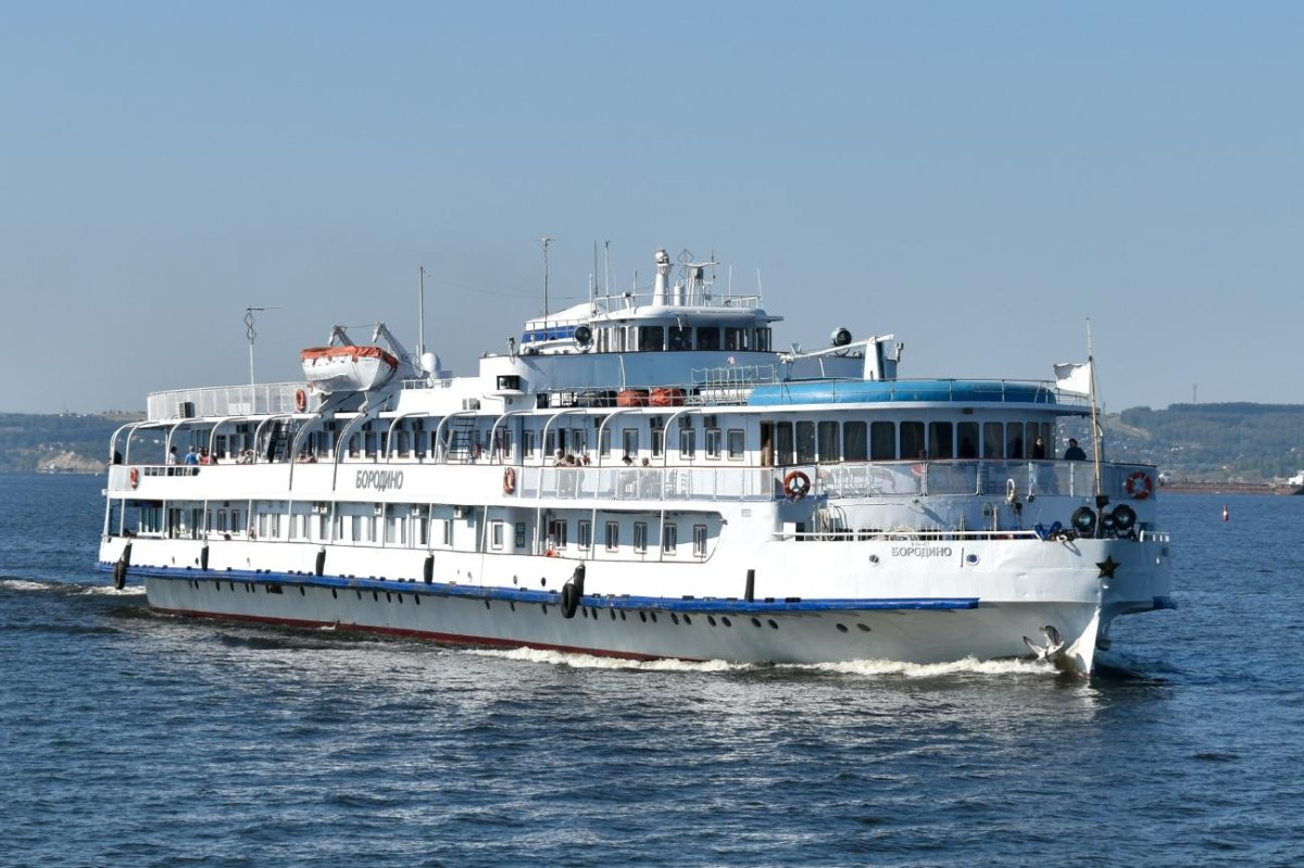 Теплоход Бородино