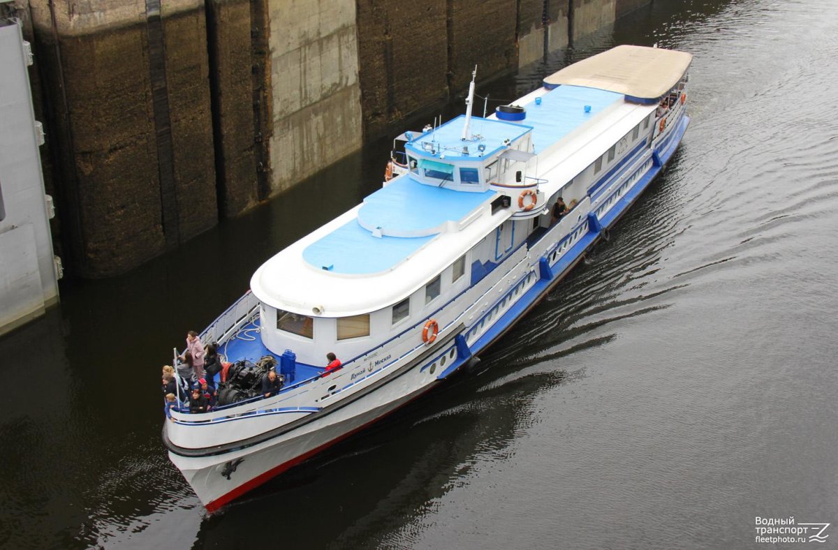 Теплоход Дунай