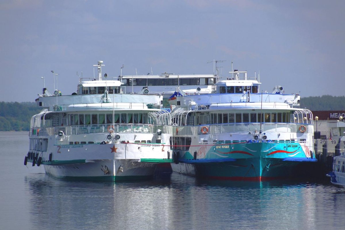 Теплоход Борис полевой