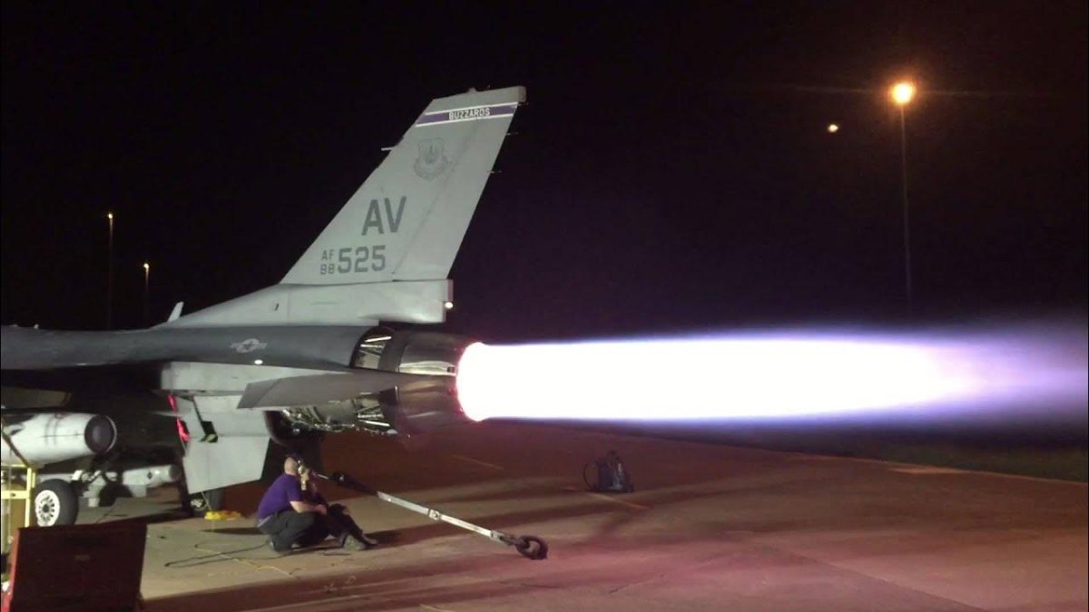 F 16 Afterburner