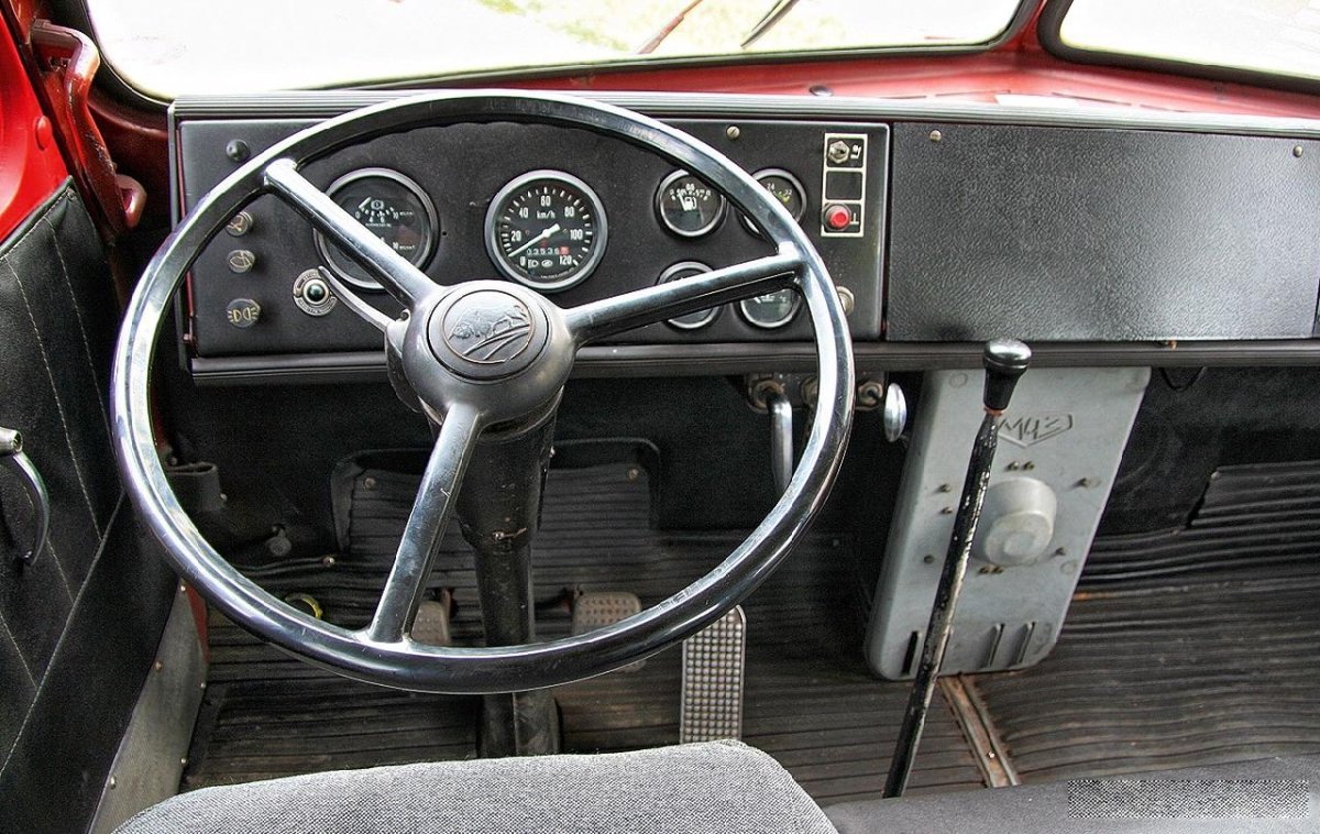 МАЗ 5335 кабина