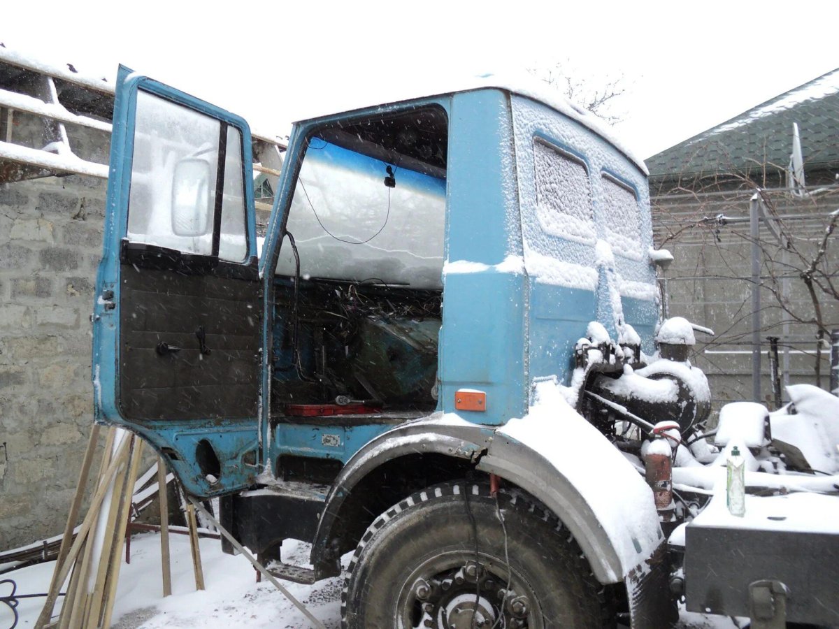 МАЗ 5551 самосвал кабина