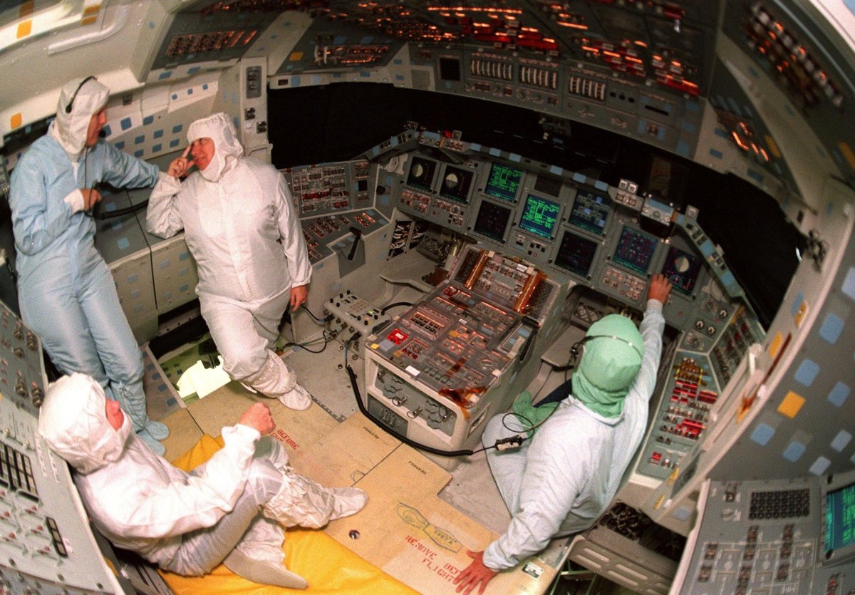 Кабина космического корабля Спейс шаттл