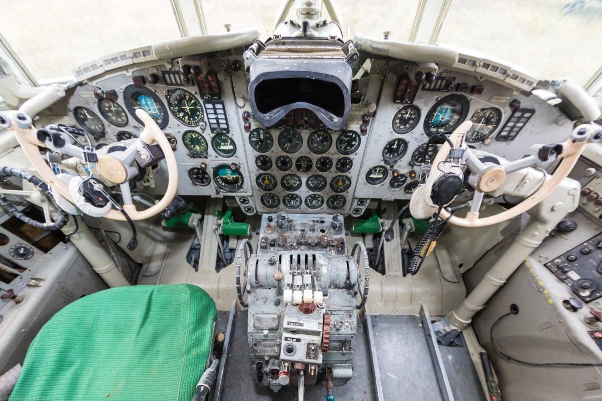 Кабина ил-14