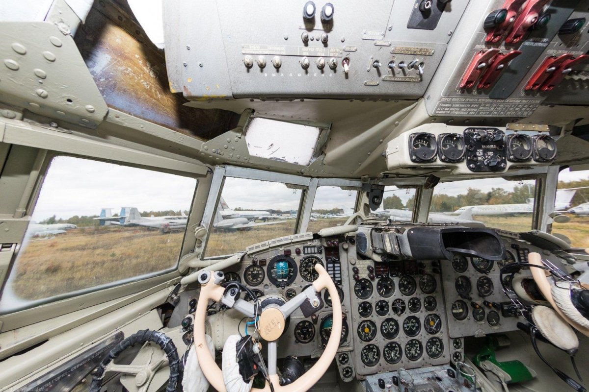 Кабина ил 18 внутри