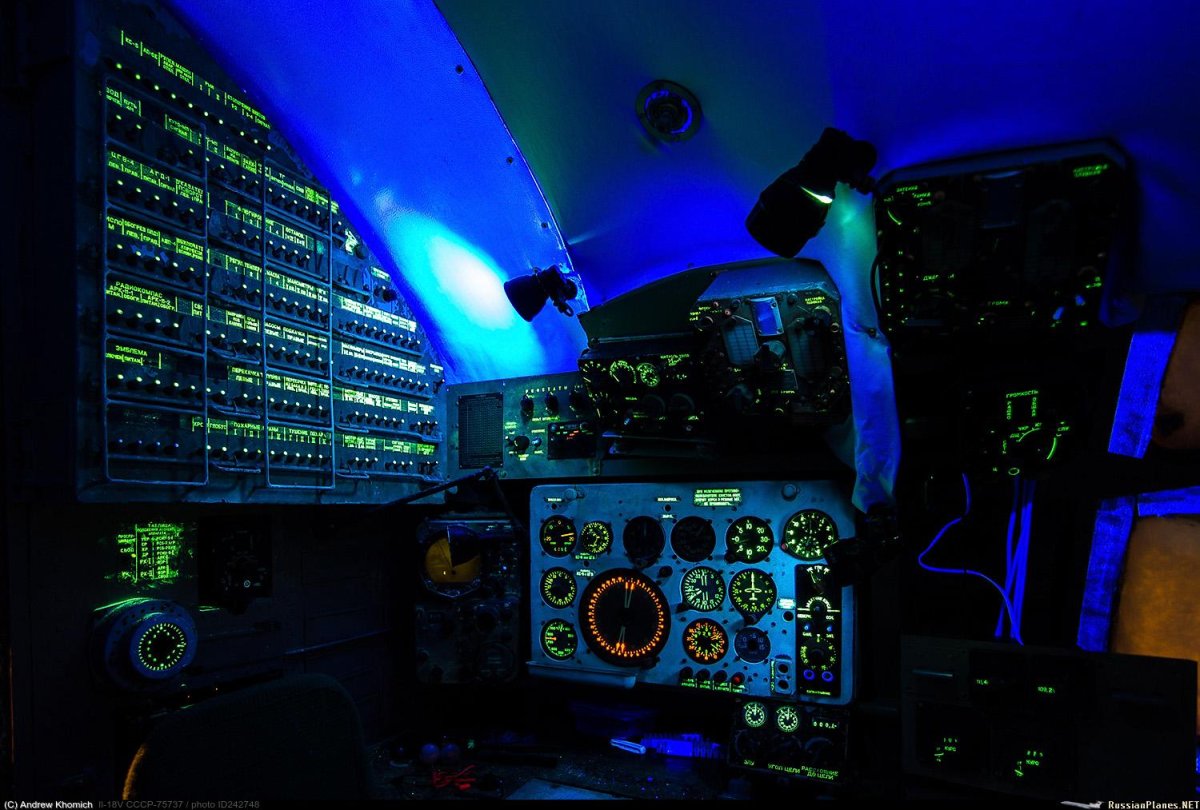Ил-18 75737