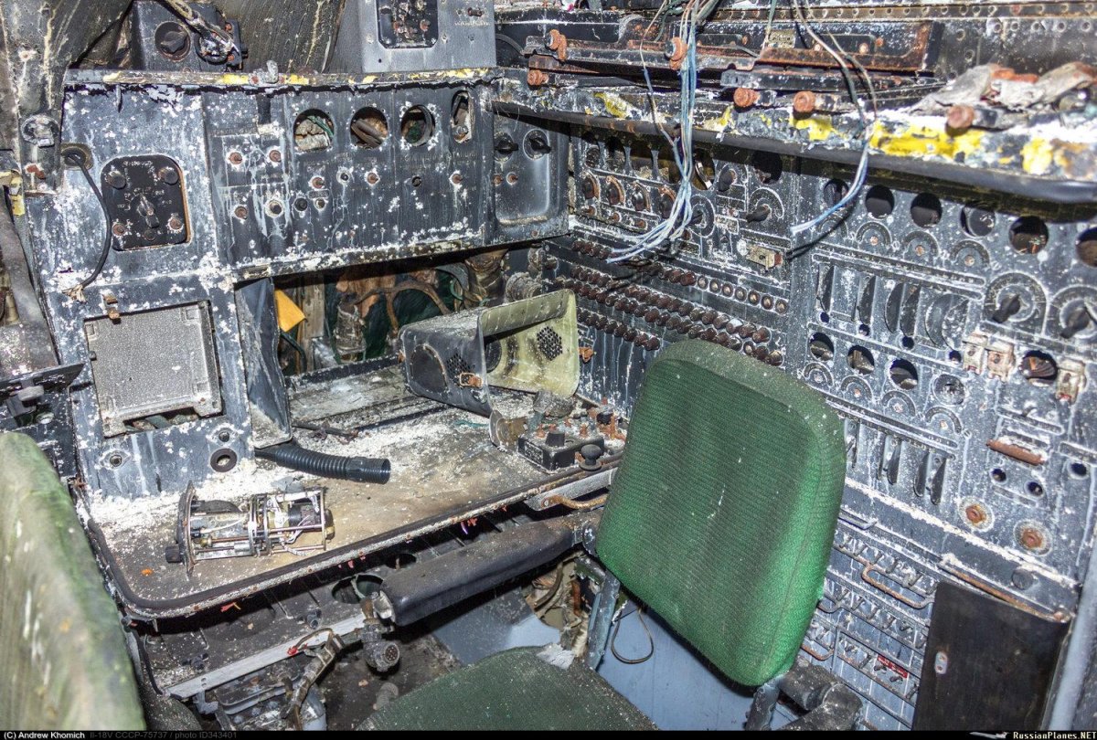 Кабина ил-18 фото