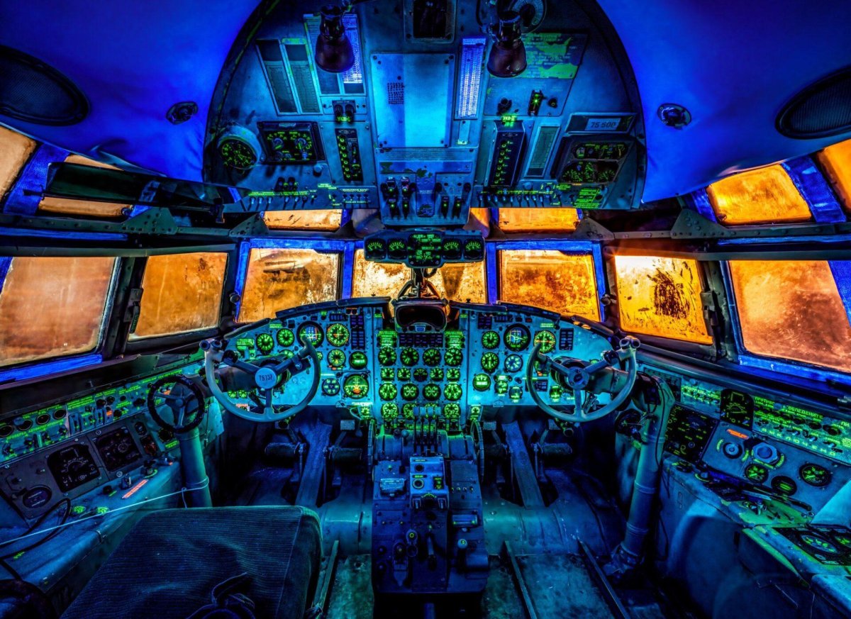 Ил-76 кабина пилотов