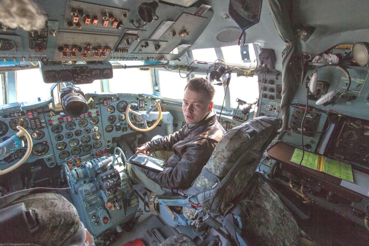 Ил 20 кабина