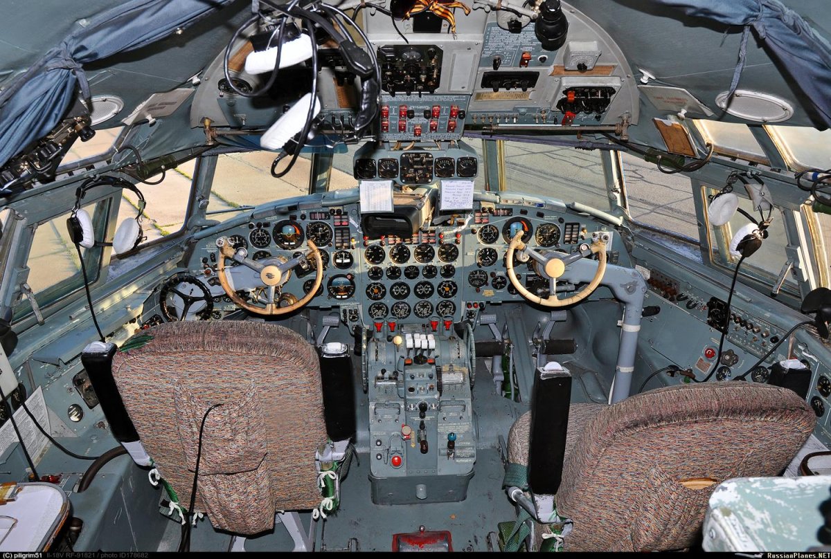 Ил-14 кабина пилотов