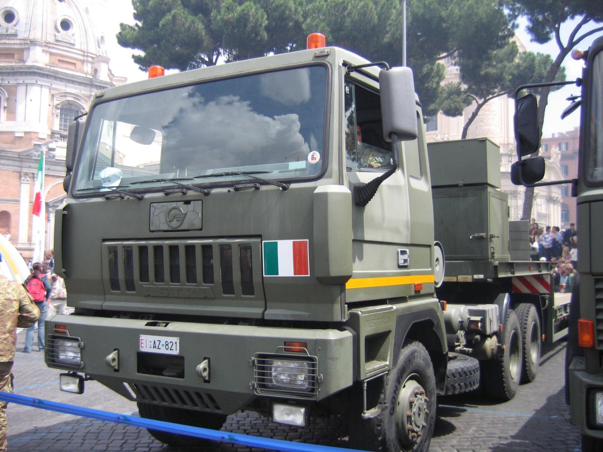 Ивеко Астра hd8