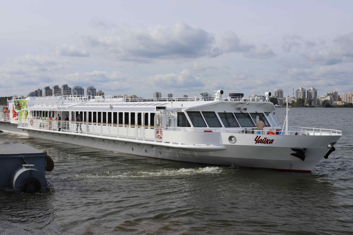 Теплоход Чайка на СПГ