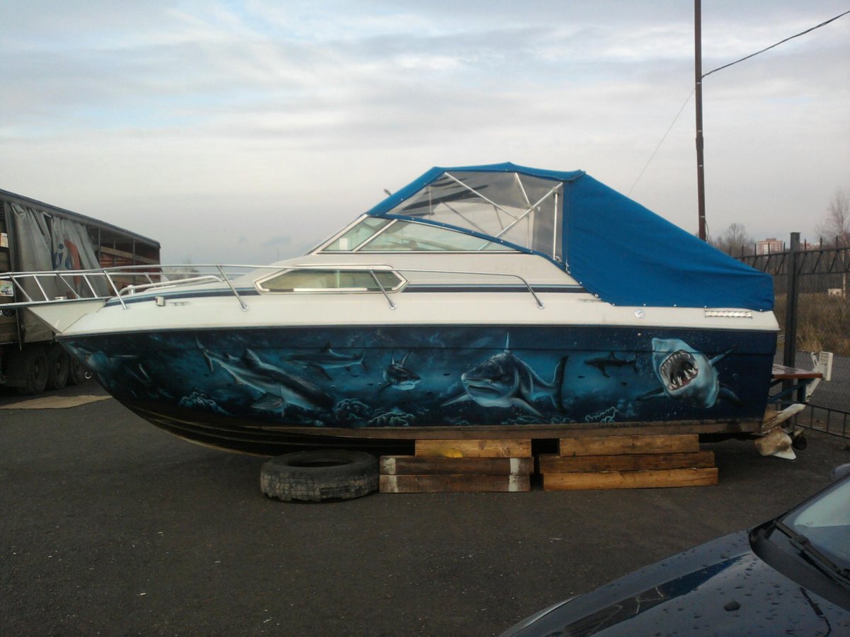Оклейка катера