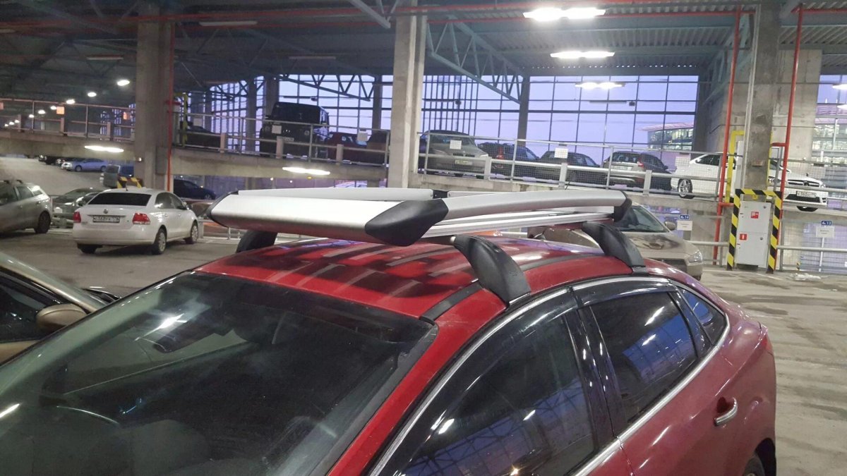 Багажник на крышу Форд фокус 3 хэтчбек Thule