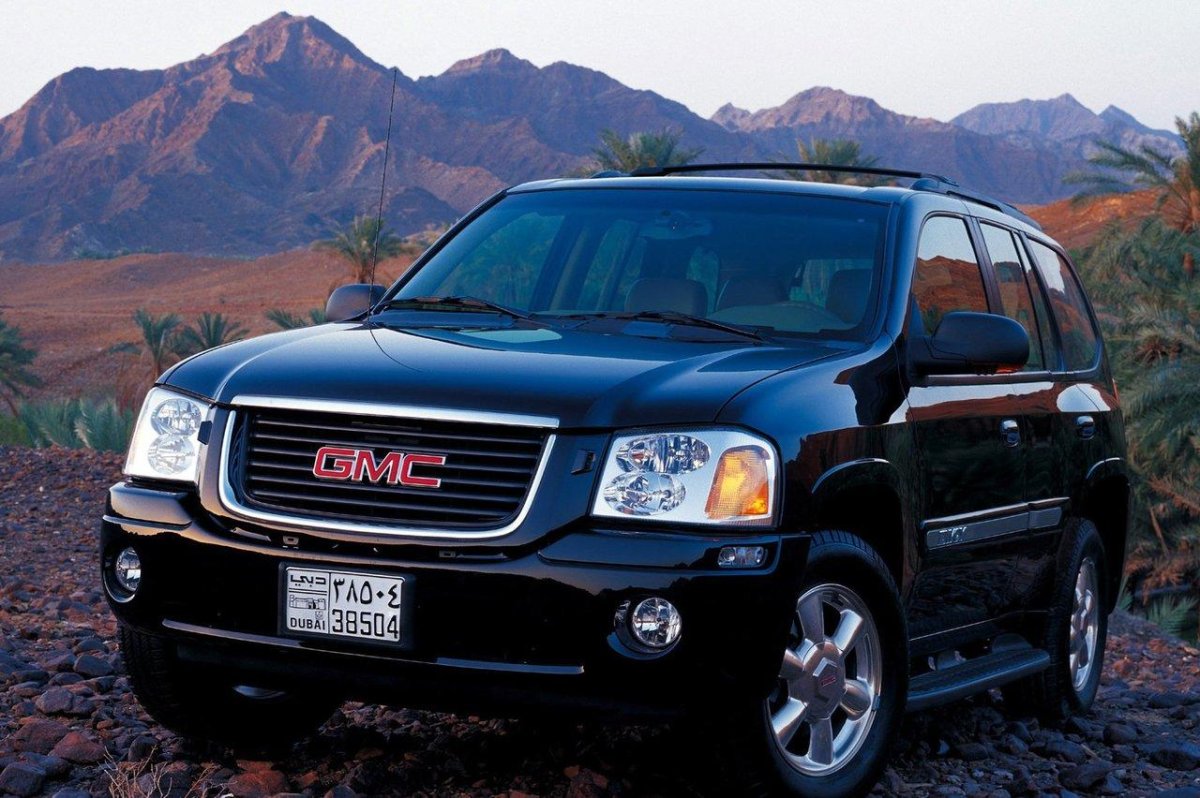 Машина GMC Envoy