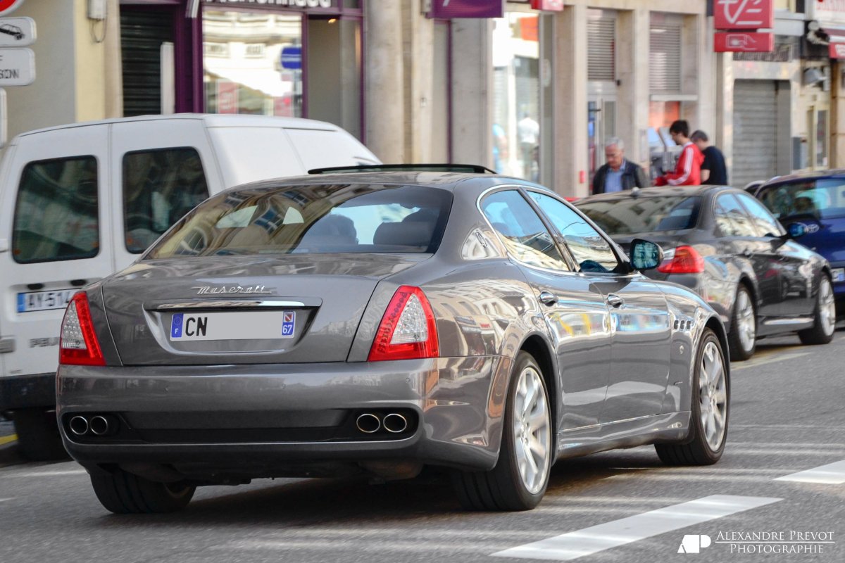 Мазерати Кватропорте вид сзади