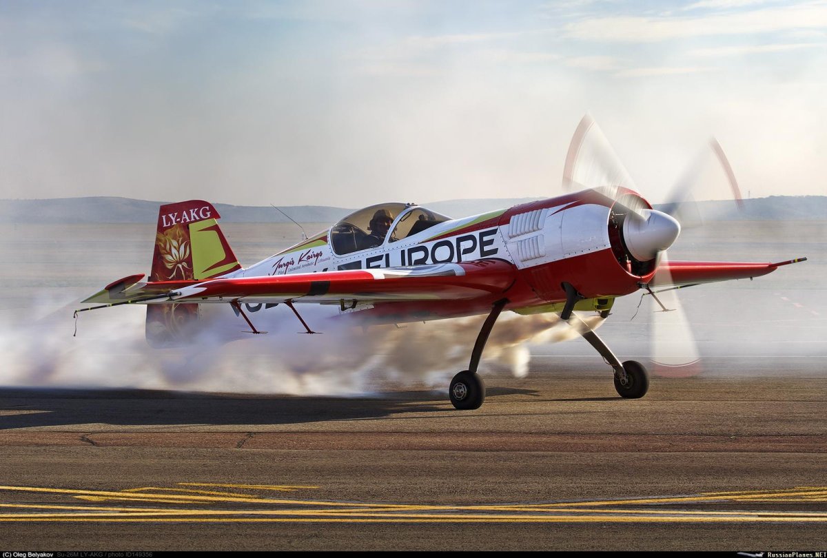 Спортивный самолет Су-26