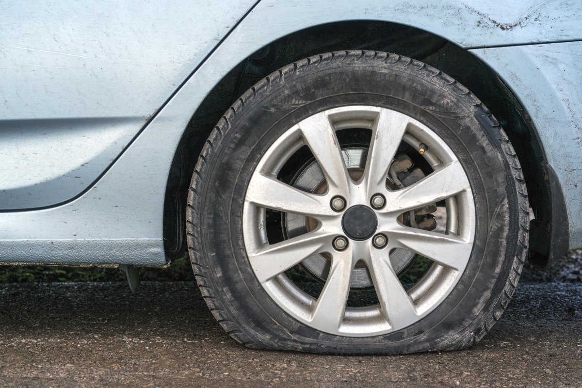 Спущенное колесо