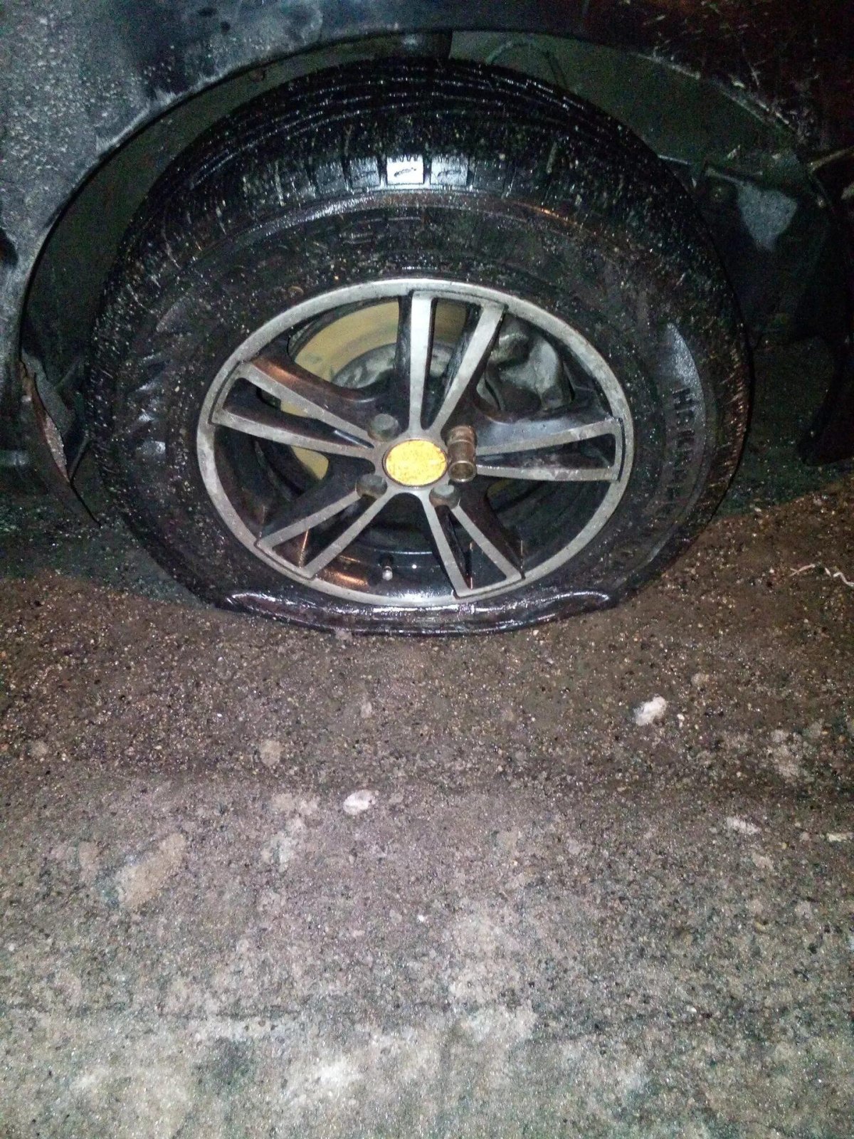 Колесо пробили на 2110