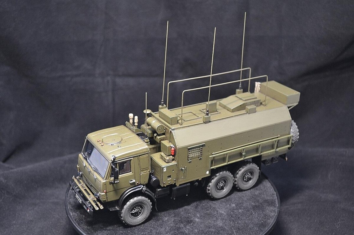 Командно-штабная машина